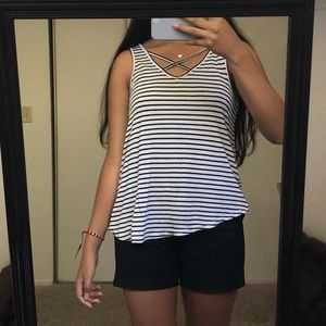 ⚫️Rue21 Black/White tank top⚫️
